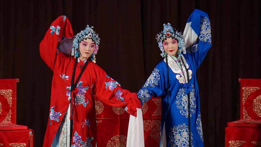 氍毹春韻，麟章新聲——2025年北京師范大學京劇社《鎖麟囊》專場演出側記